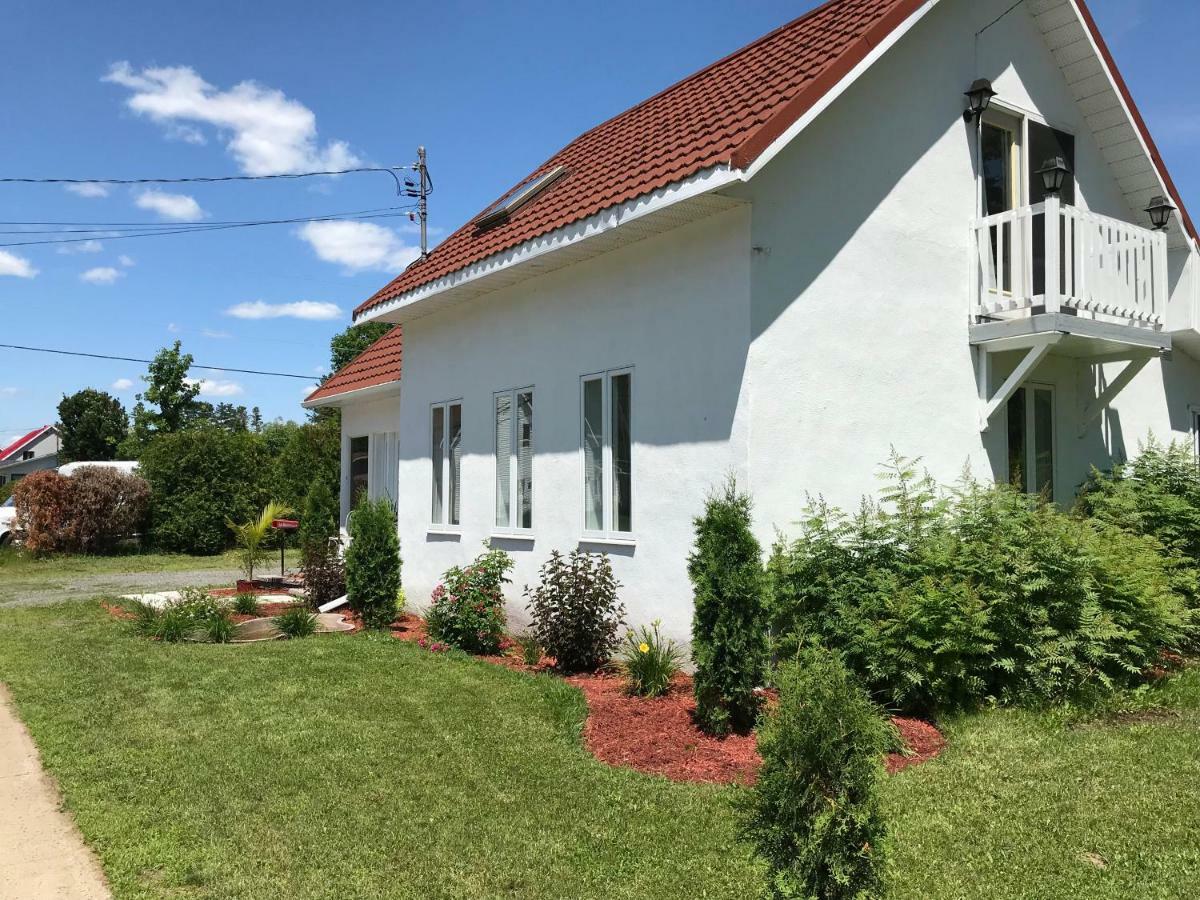 La Maison Du Village, Spa Shawinigan Exteriér fotografie